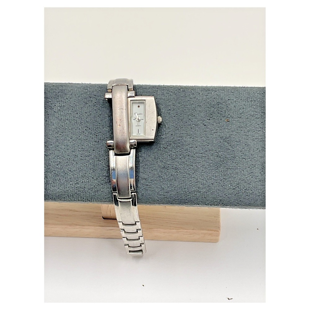 Vintage Silver Quartz Ladies Watch Metal Band‎